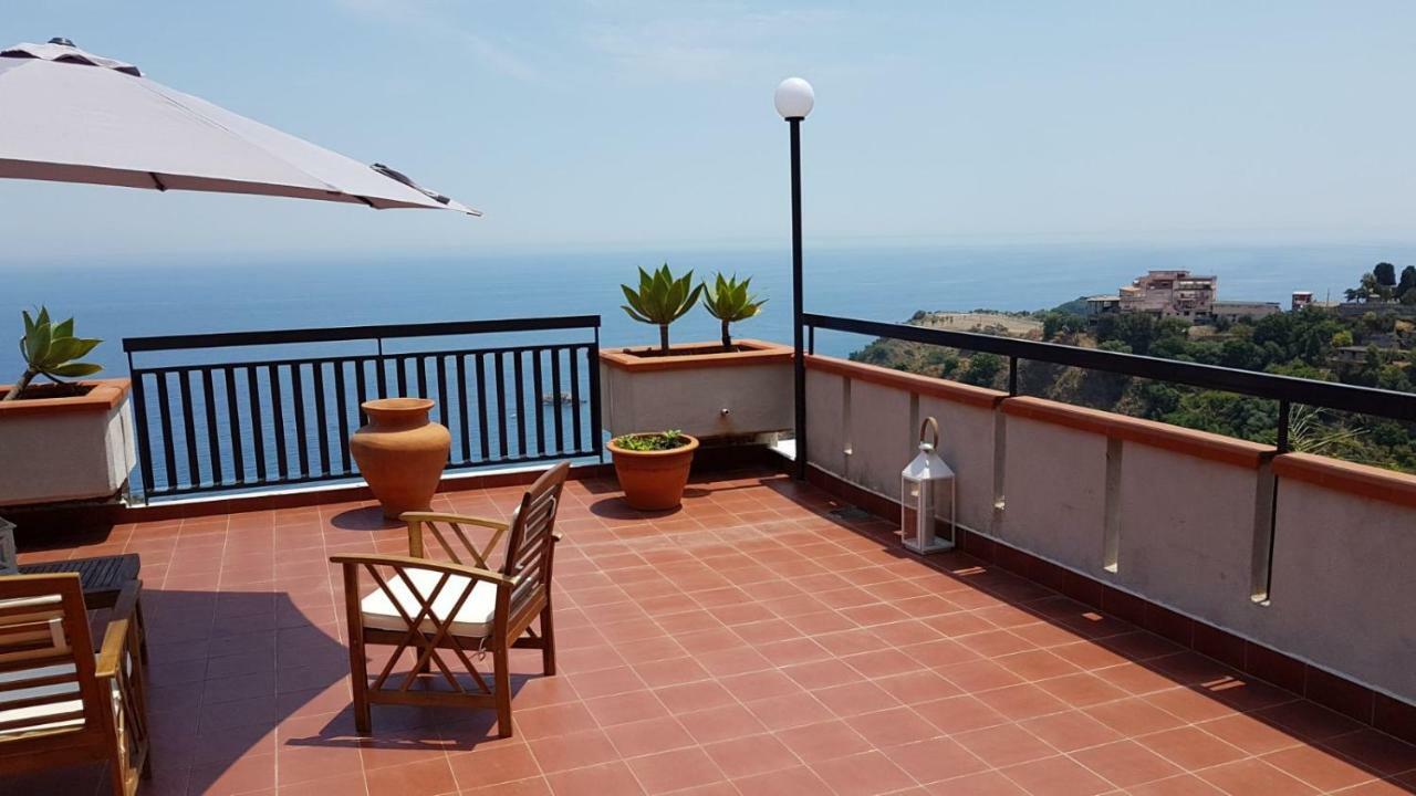 Elisa'S House Lägenhet Taormina Exteriör bild