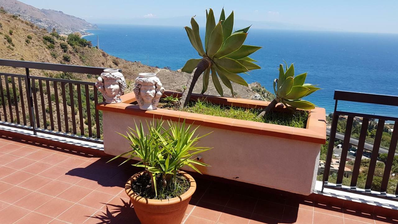 Elisa'S House Lägenhet Taormina Exteriör bild