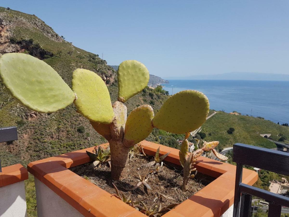 Elisa'S House Lägenhet Taormina Exteriör bild
